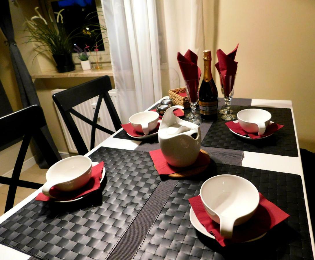Ferienwohnung Apartament Pod Trzema Niebieskimi Kaczorami Danzig Exterior foto