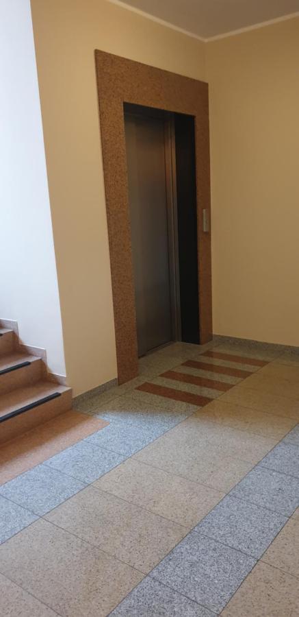 Ferienwohnung Apartament Pod Trzema Niebieskimi Kaczorami Danzig Exterior foto
